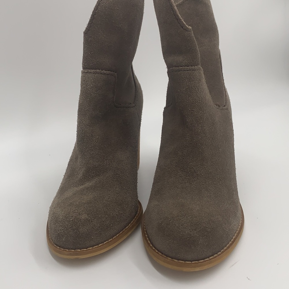 Splendid Heeled Boots - Picture 13 of 16